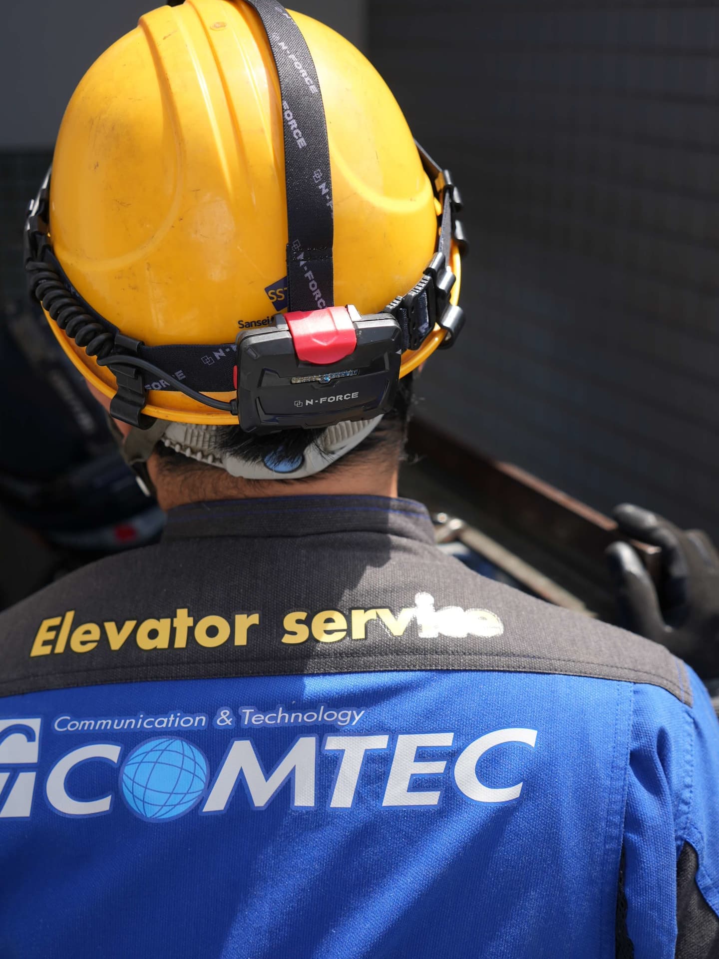 油圧式エレベーター