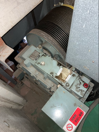 旧：巻上機