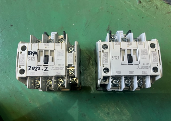 新旧比較（左：旧品、右：新品）