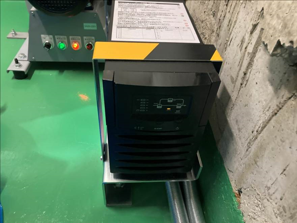 耐震対策:停電時自動着床装置 ※停電発生時に最寄階へ着床しご利用者様の閉じ込めを防ぎます。