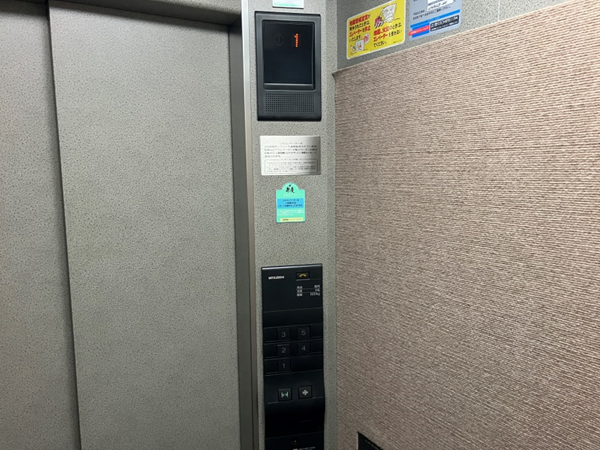 旧：カゴ内操作盤