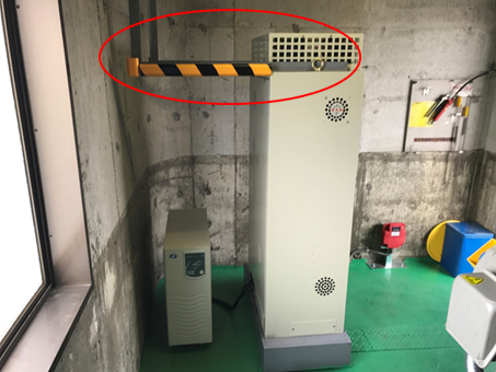 追加:耐震対策(制御盤転倒防止金具)