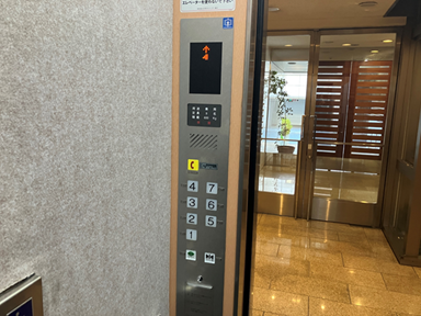 新：カゴ内操作盤