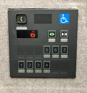 旧：カゴ内副操作盤