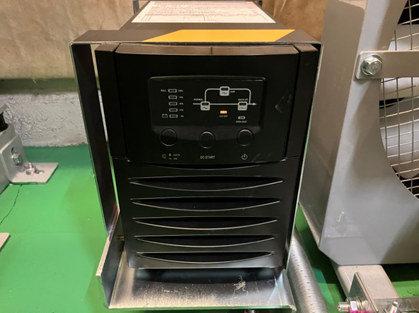 耐震対策:停電時自動着床装置 ※停電発生時に最寄階に着床し、ご利用者様の閉じ込めを防ぎます。