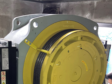 耐震対策:ワイヤーロープ外れ止め